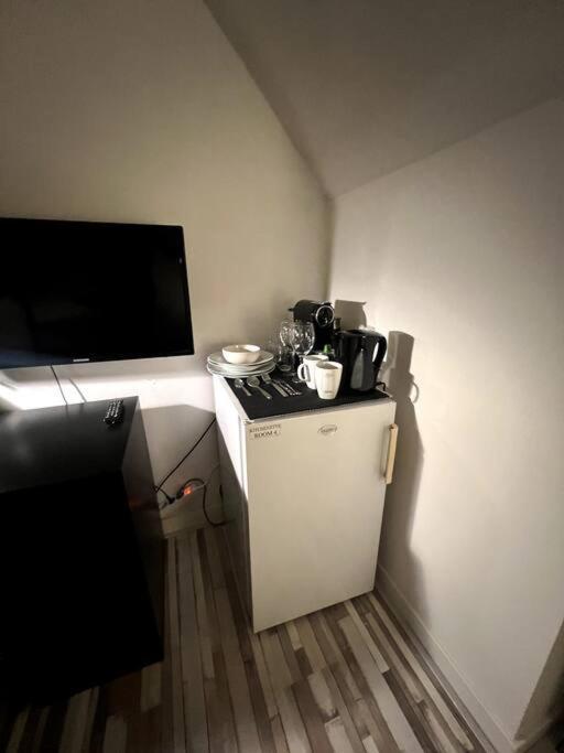 Room 404 - Eindhoven - By T&S. Eksteriør billede
